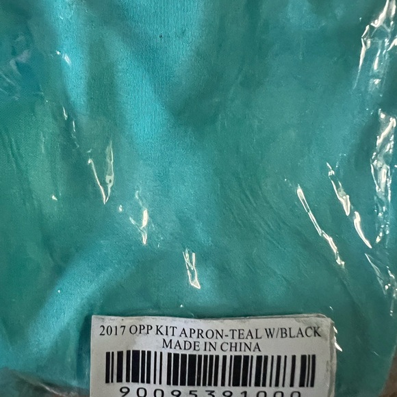 NWT Tupperware Full Length Apron - Picture 5 of 5